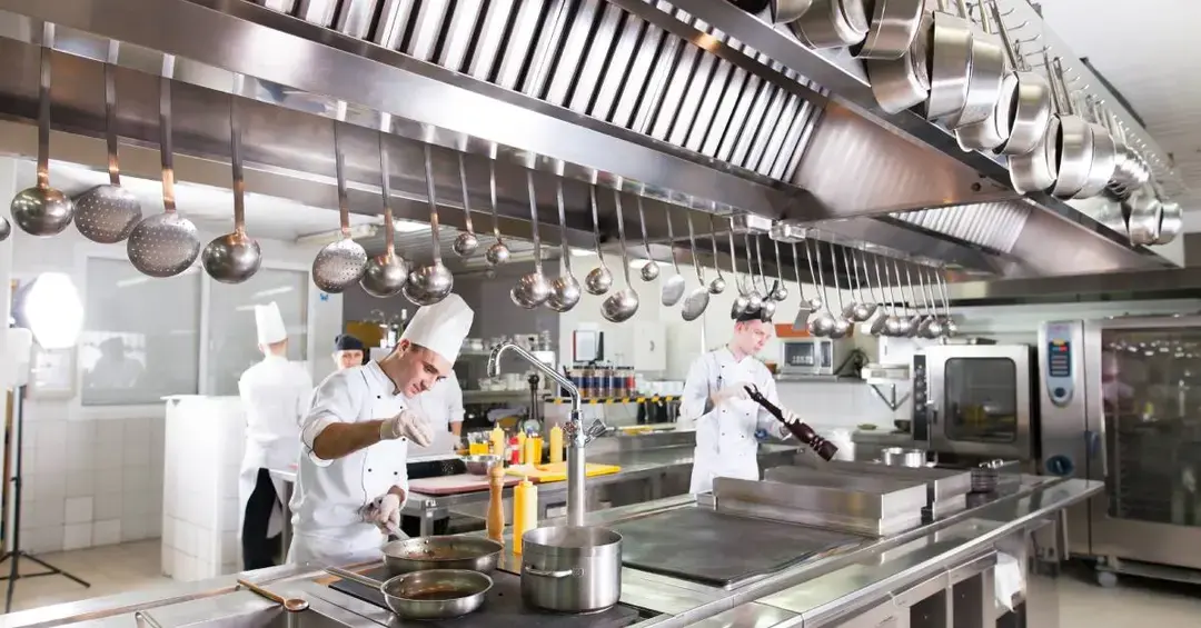 Food-safe stainless steel kitchens for hospitality and F&B.